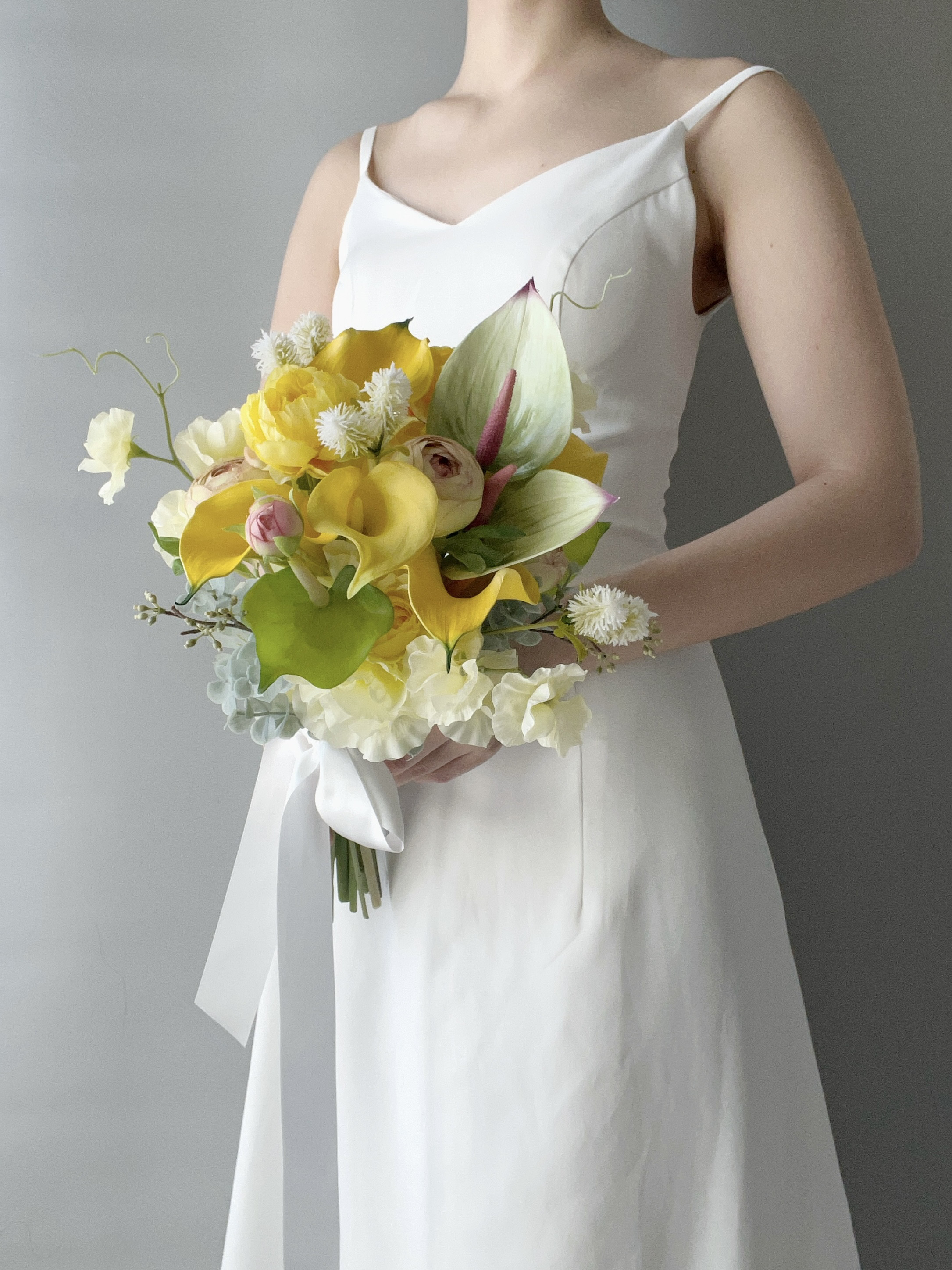 春の大人イエローブーケ｜前撮り・結婚式・ホテル婚に｜カラーリリー主体｜アーティフィシャルフラワー