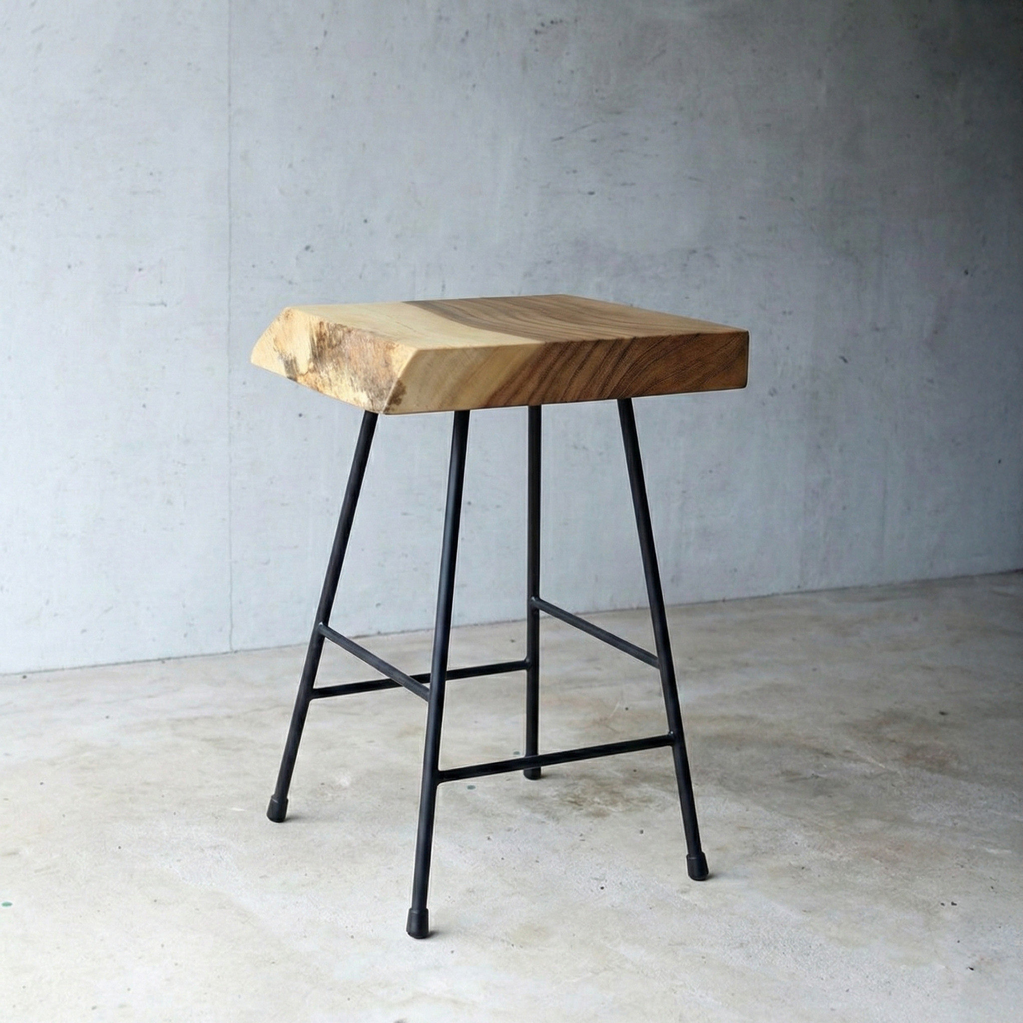 木 アイアン スツール（モンキーポッドの椅子） 1点もの｜プレゼント｜一枚板｜無垢｜チェア｜カフェ風