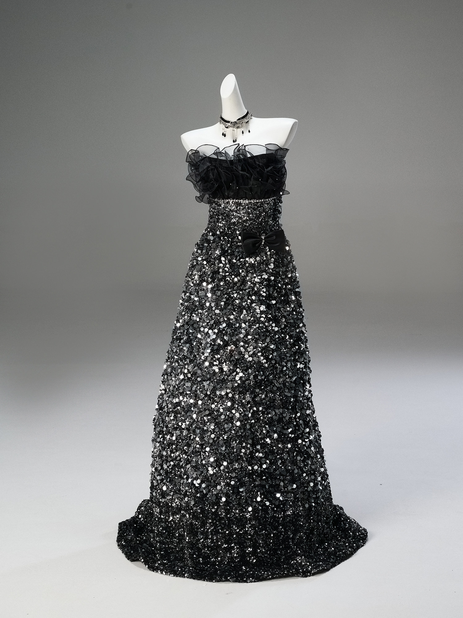 受注制作 ドレス 黒 スパンコール きらきら 豪華 上品 演奏会 成人式 ロングドレス CQ001