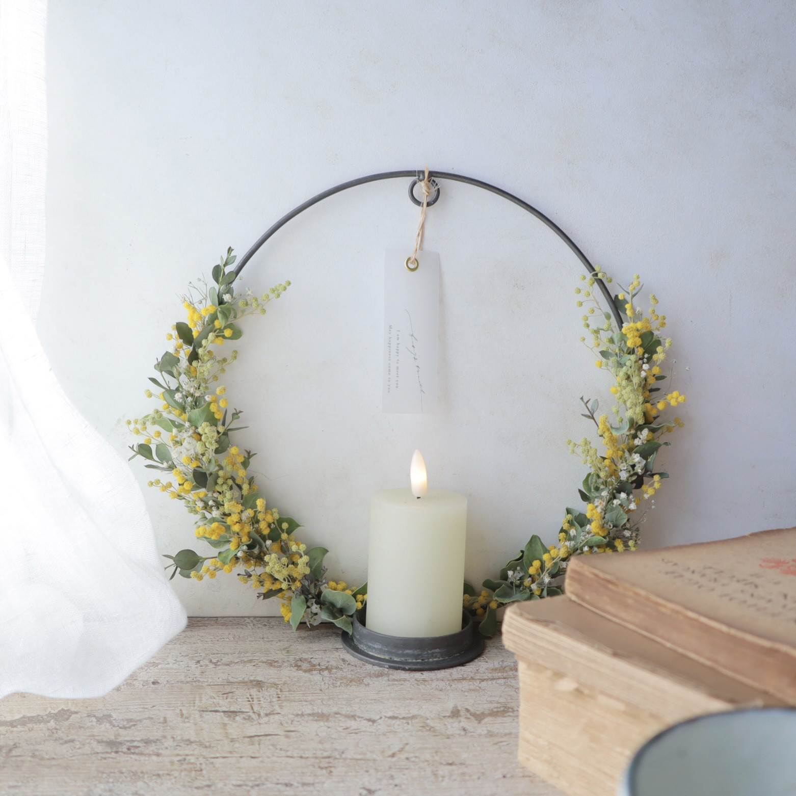 ミモザのアイアンリース　LEDキャンドル付き