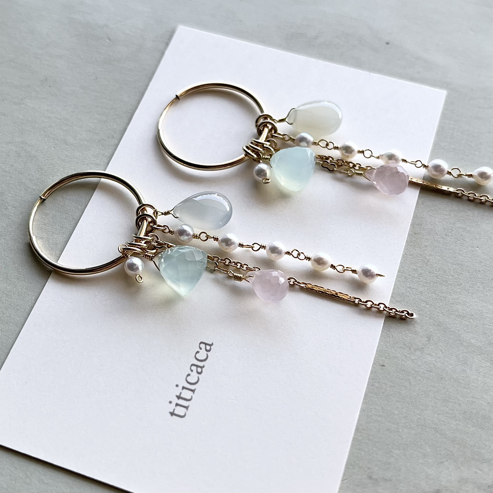 Sakuraローズクォーツ、アップルグリーンカルセドニー、淡水パールの着せ替え【チャームセット】