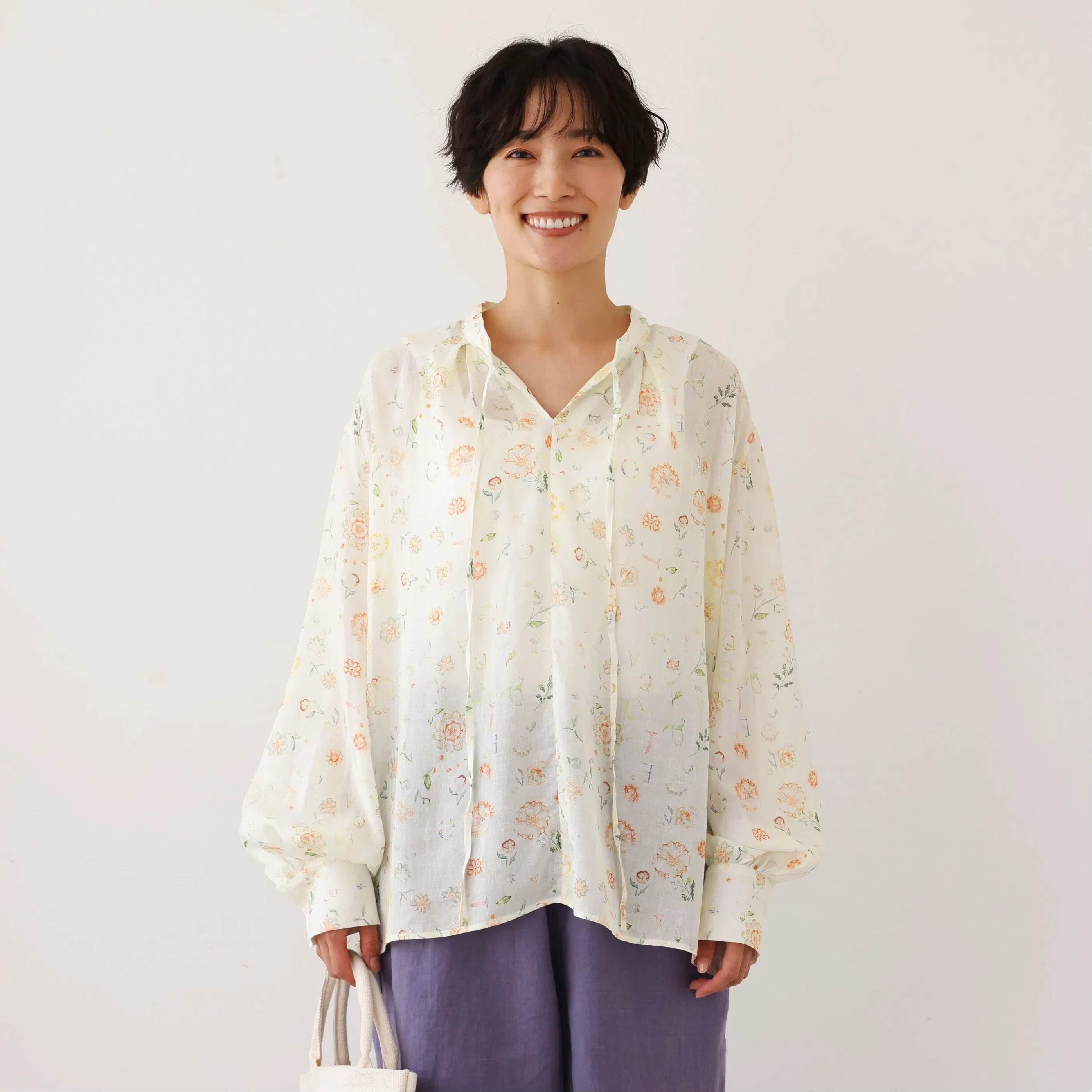 ★サンプルセール 1点のみ★涼しげでおしゃれ！夏の日焼けとめブラウス 長袖プリントブラウス  250713-1L