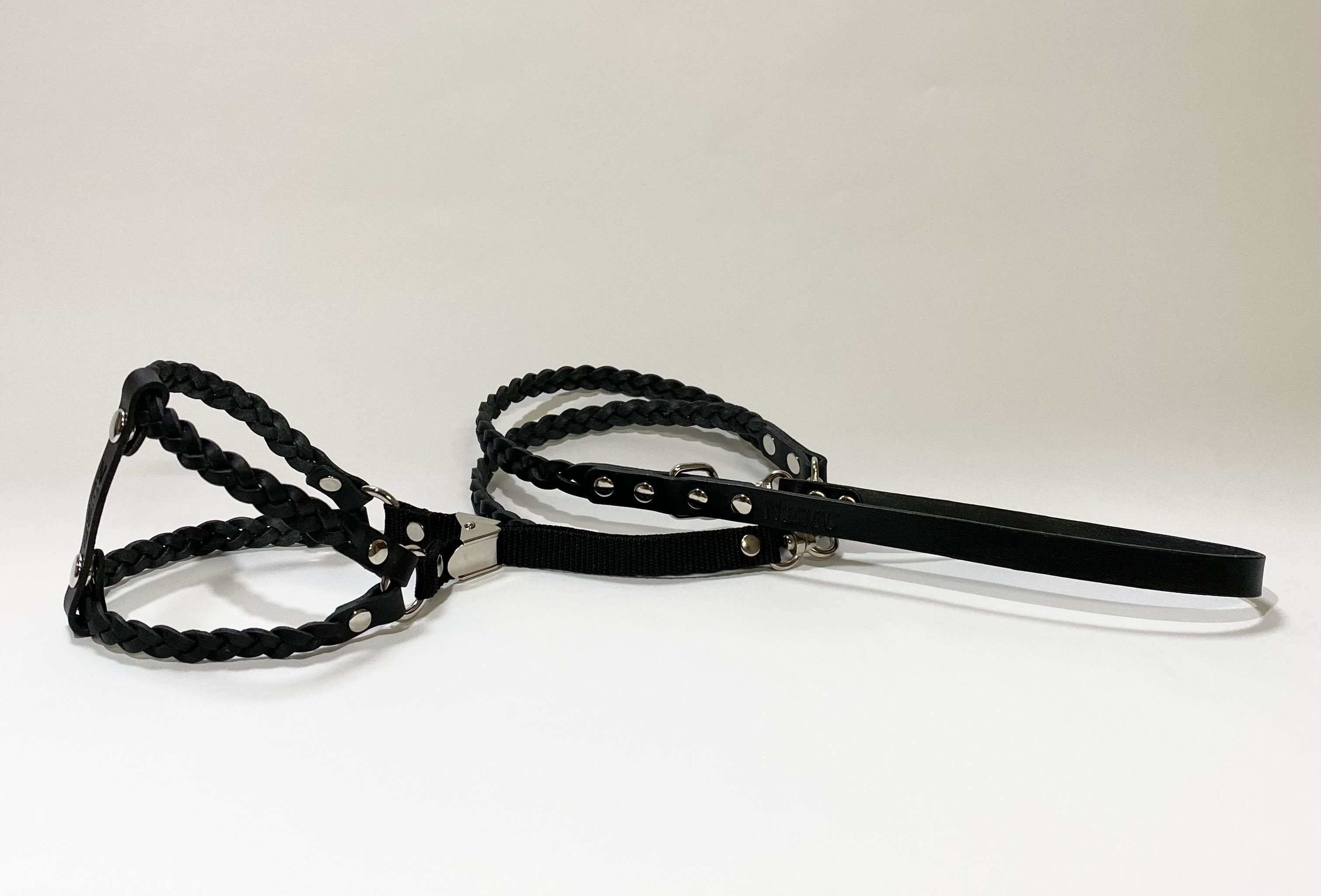 レザー三つ編みハーネスセット（黒）簡単装置タイプ