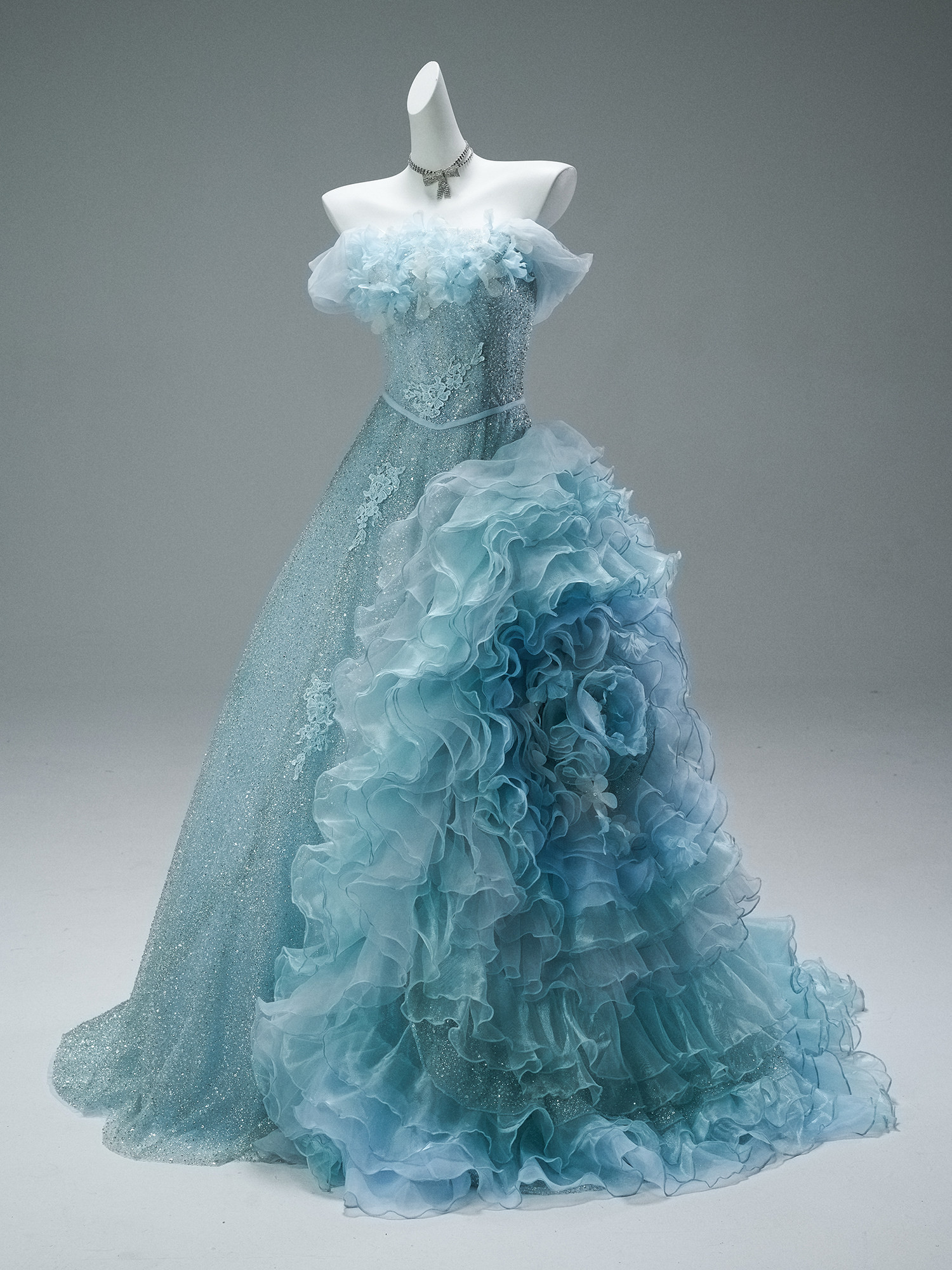 受注制作 ドレス 青 トレーン チュール 立体花綺麗 豪華 Vintage プリンセス 演奏会 成人式 ロングCQ020
