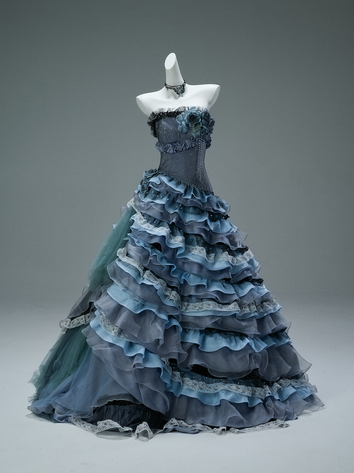 受注制作 ドレス 青 フリル トレーン 上品 綺麗 豪華 Vintage プリンセス 演奏会 成人式 ロング CQ023