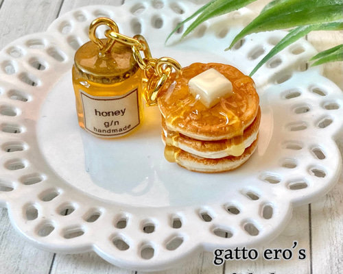 ミニチュアスイーツ パンケーキとハニージャーチャーム その他