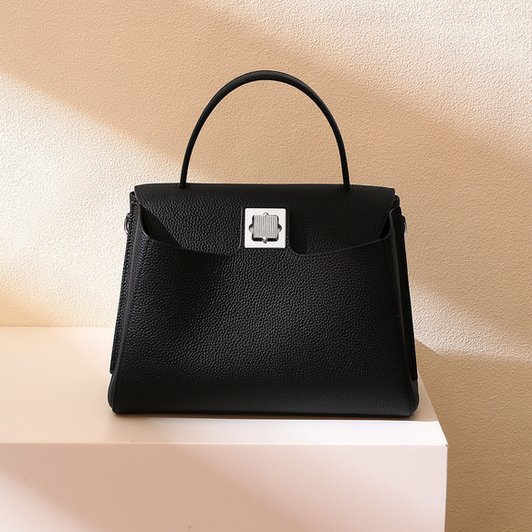 【新品未使用】　本革　ハンドバック 日本製 ショルダーバッグ レディース 革 黒 茶色 ショルダー