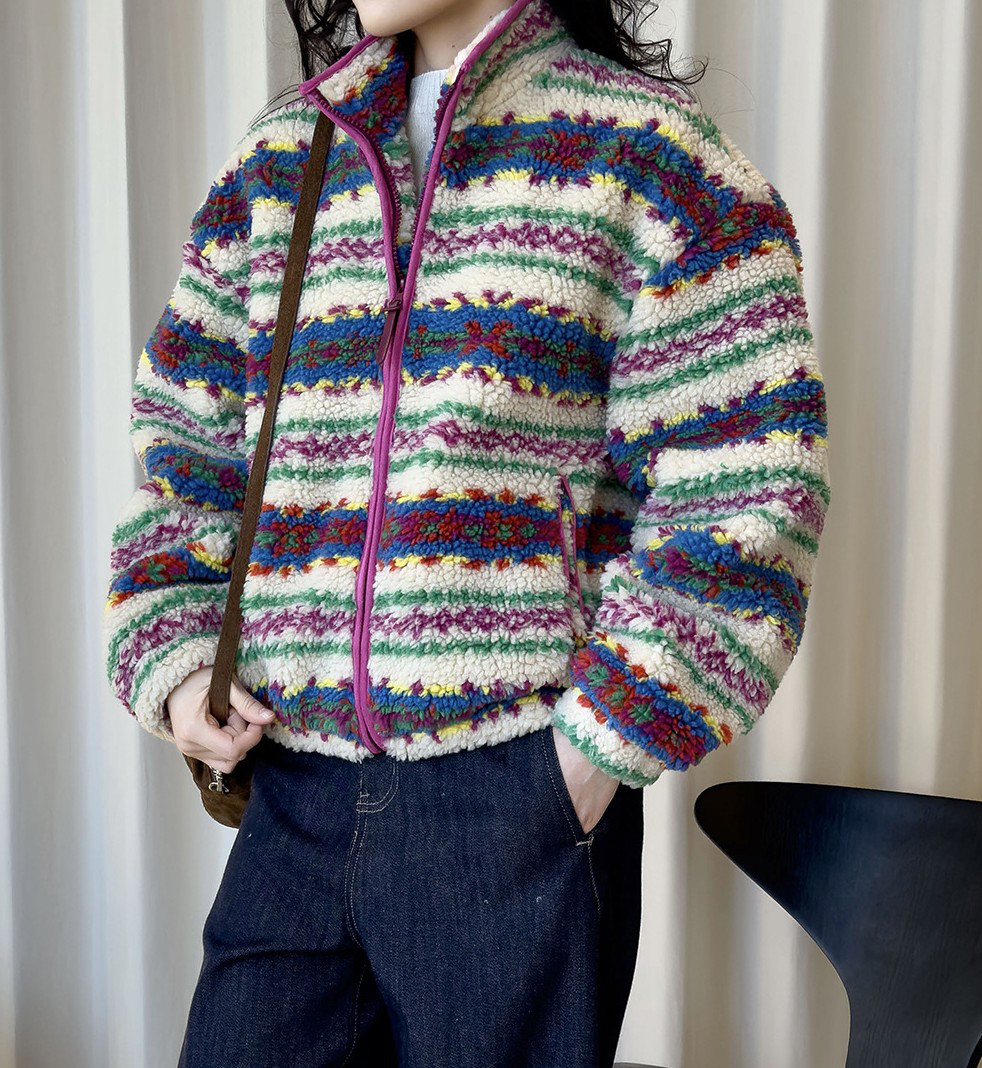 レディース上着　フリースボアアウター　ゆったりジャケット　　オシャレめ　丸首ジャケット