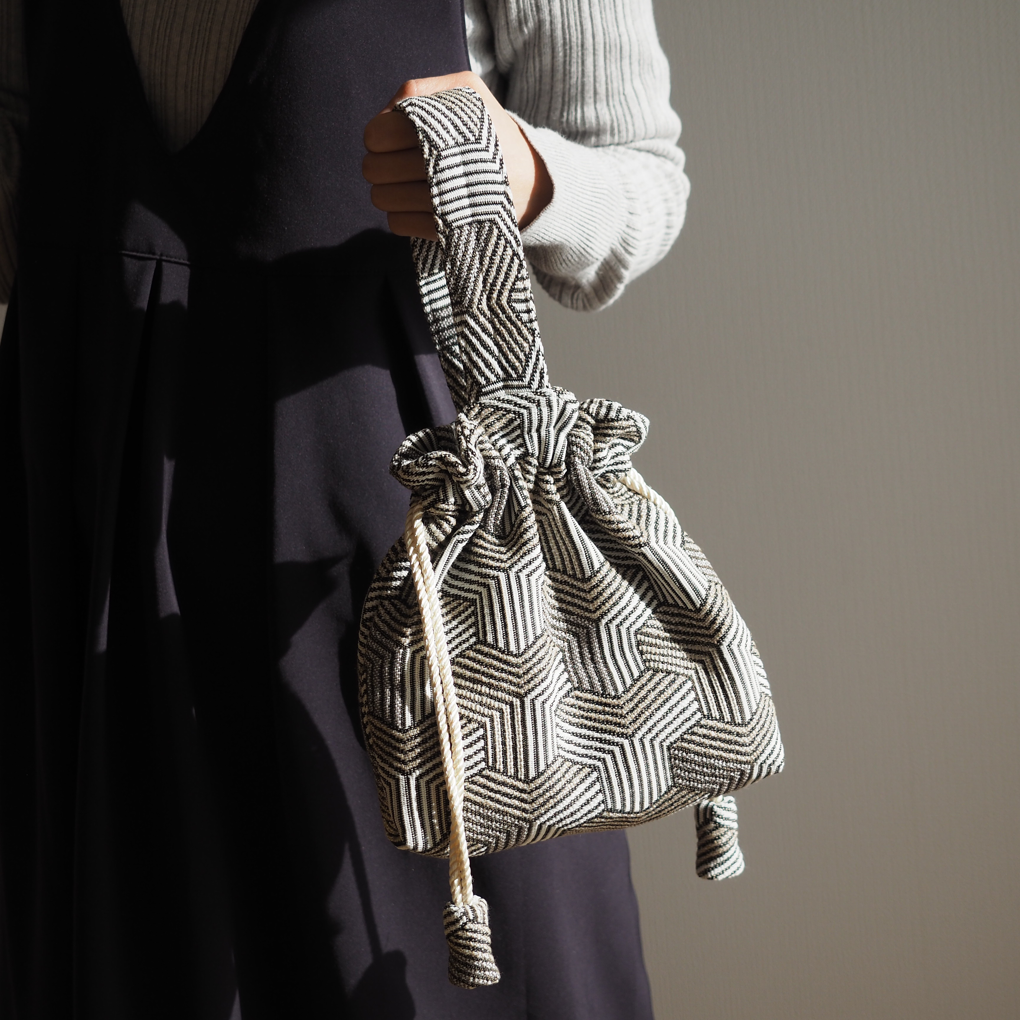 一目惚れフランス生地の巾着バッグ・フォーマルバッグ/卒業式/入学式/成人式