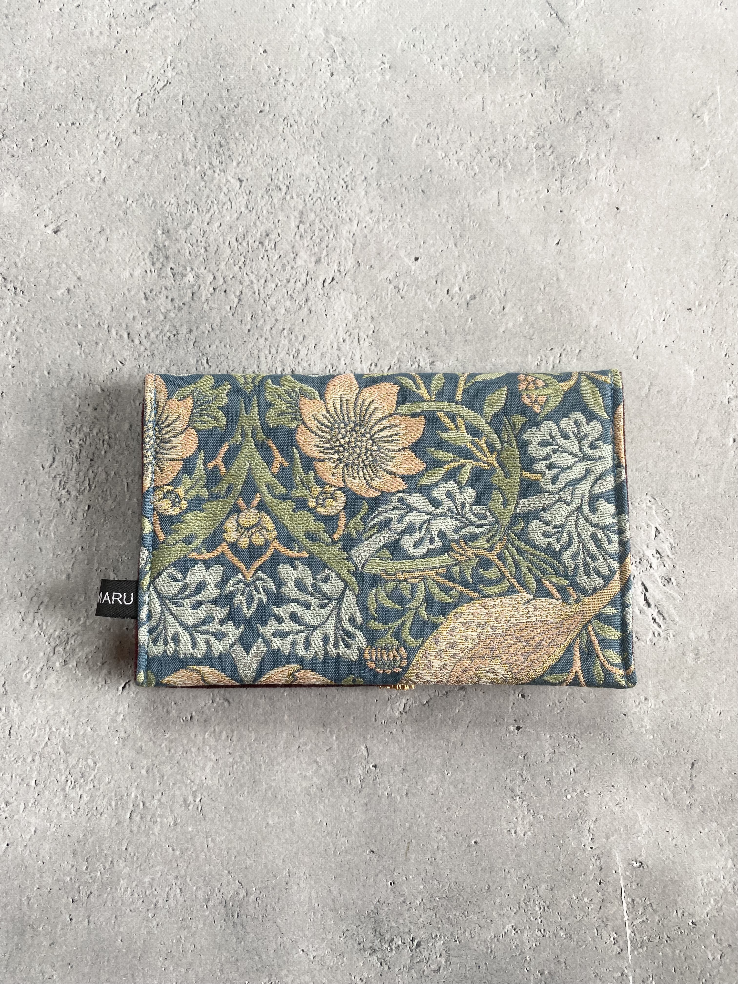 2種のカードが収納できるタロットカードケース ハンドメイド Made in JAPAN ウィリアムモリス いちご泥棒