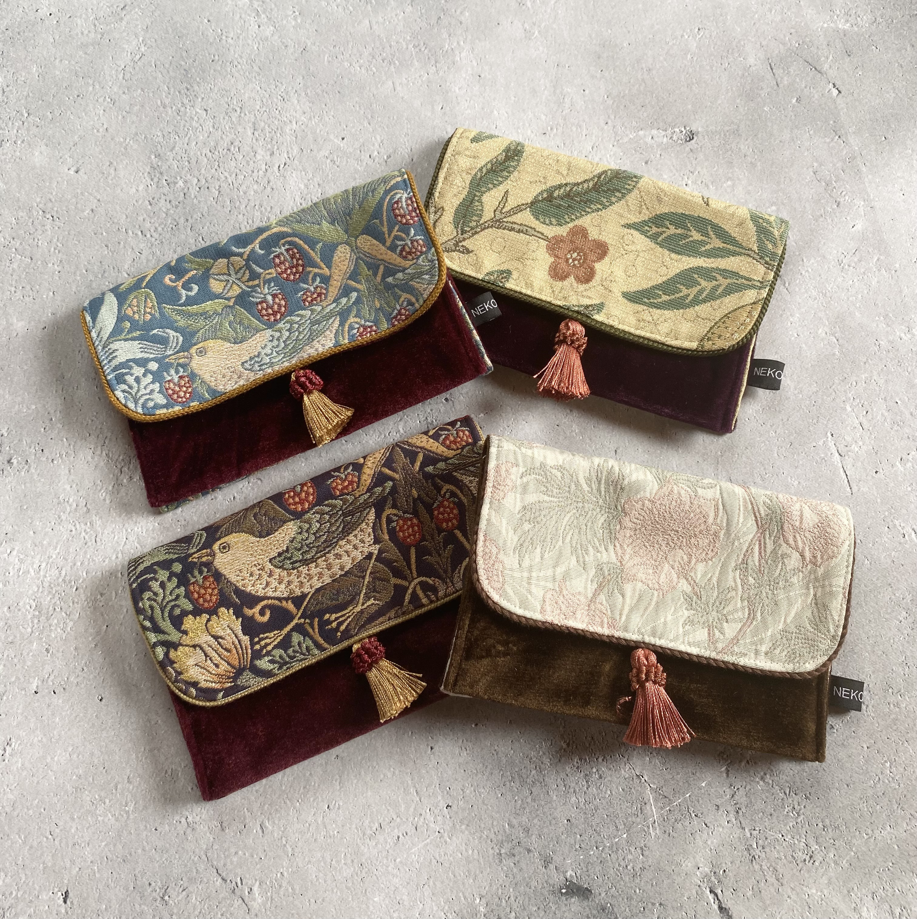 2種のカードが収納できるタロットカードケース ハンドメイド Made in JAPAN ウィリアムモリス いちご泥棒