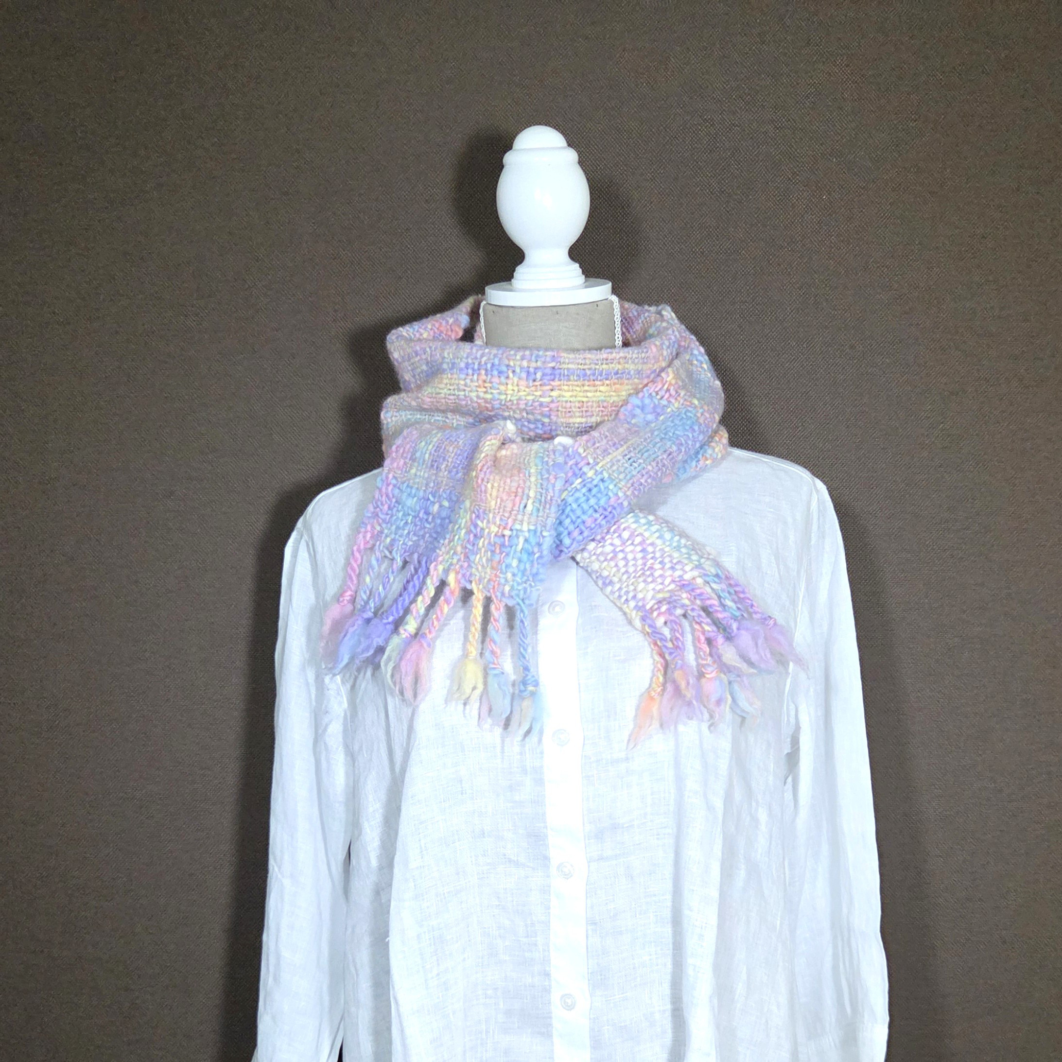 手紡ぎ手織り　しっかりほっこり温かいマフラー　作品26007