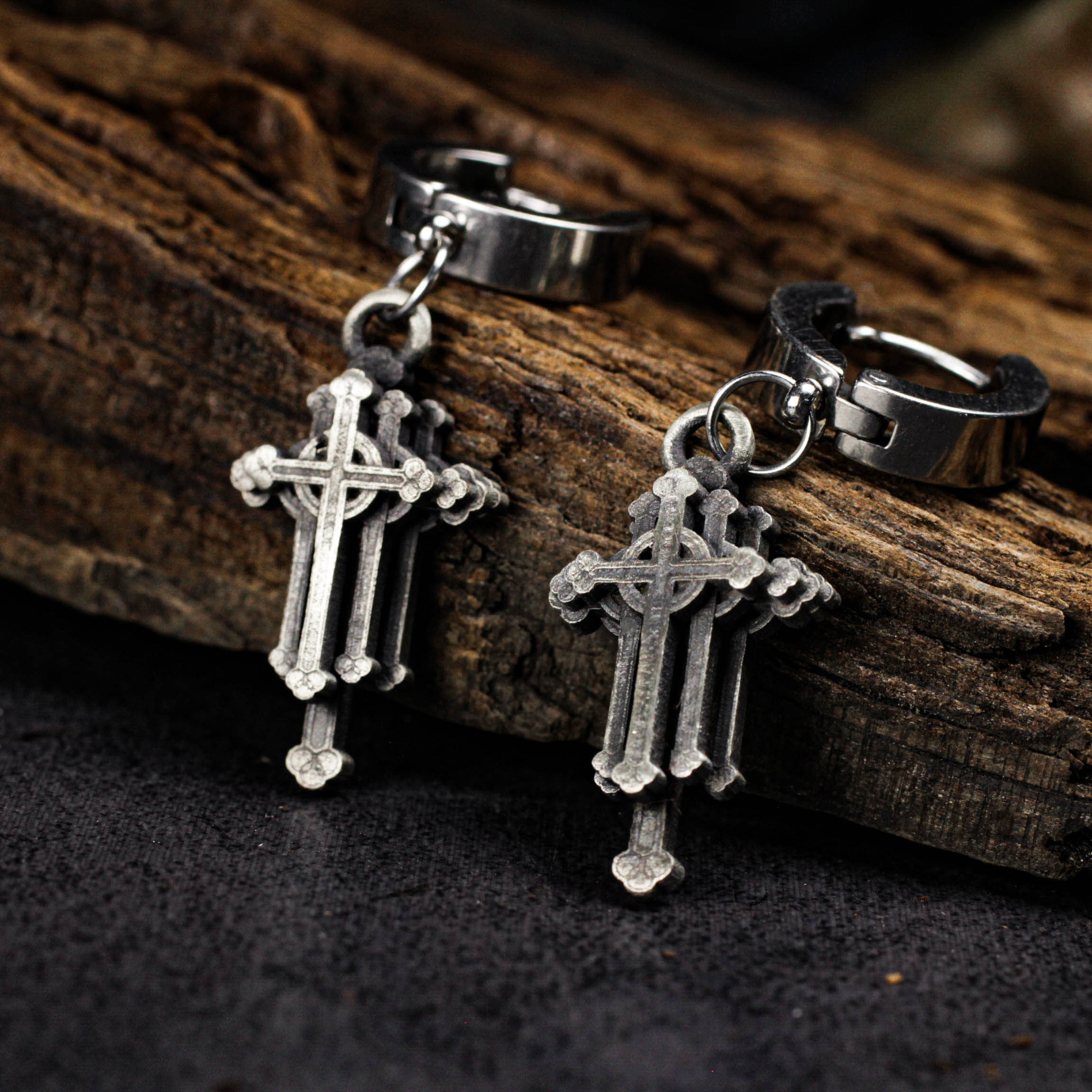 レイヤードクロスイヤリング - 925シルバー マルチレイヤー ゴシックデザイン