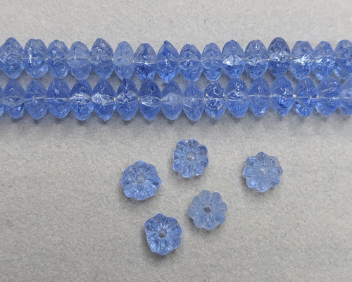 チェコヴィンテージビーズ ガラスビーズ 水色 ライトサファイアブルー