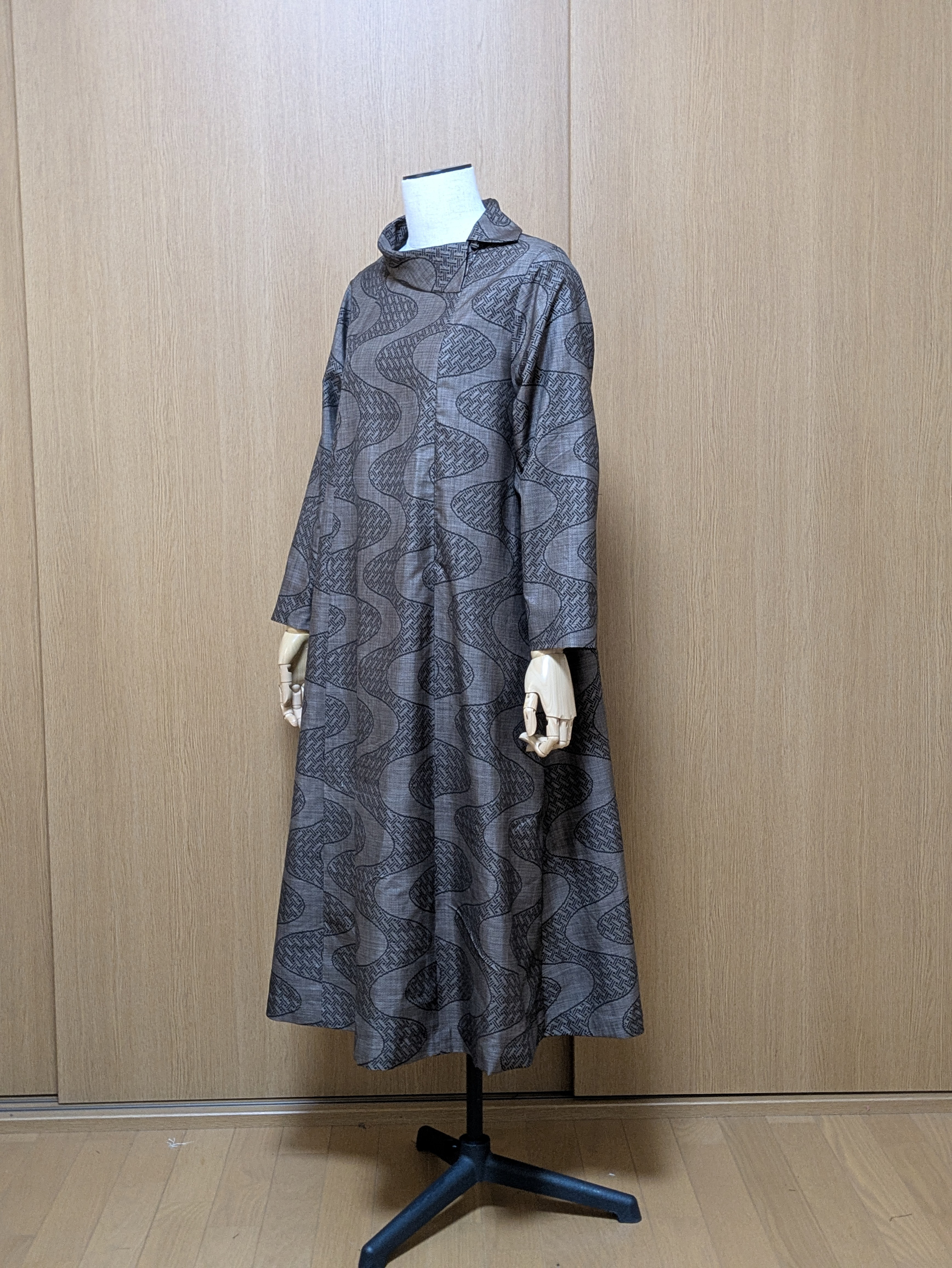 SOLD　着物リメイク　ワンピース　大島紬　Ｍ〜L