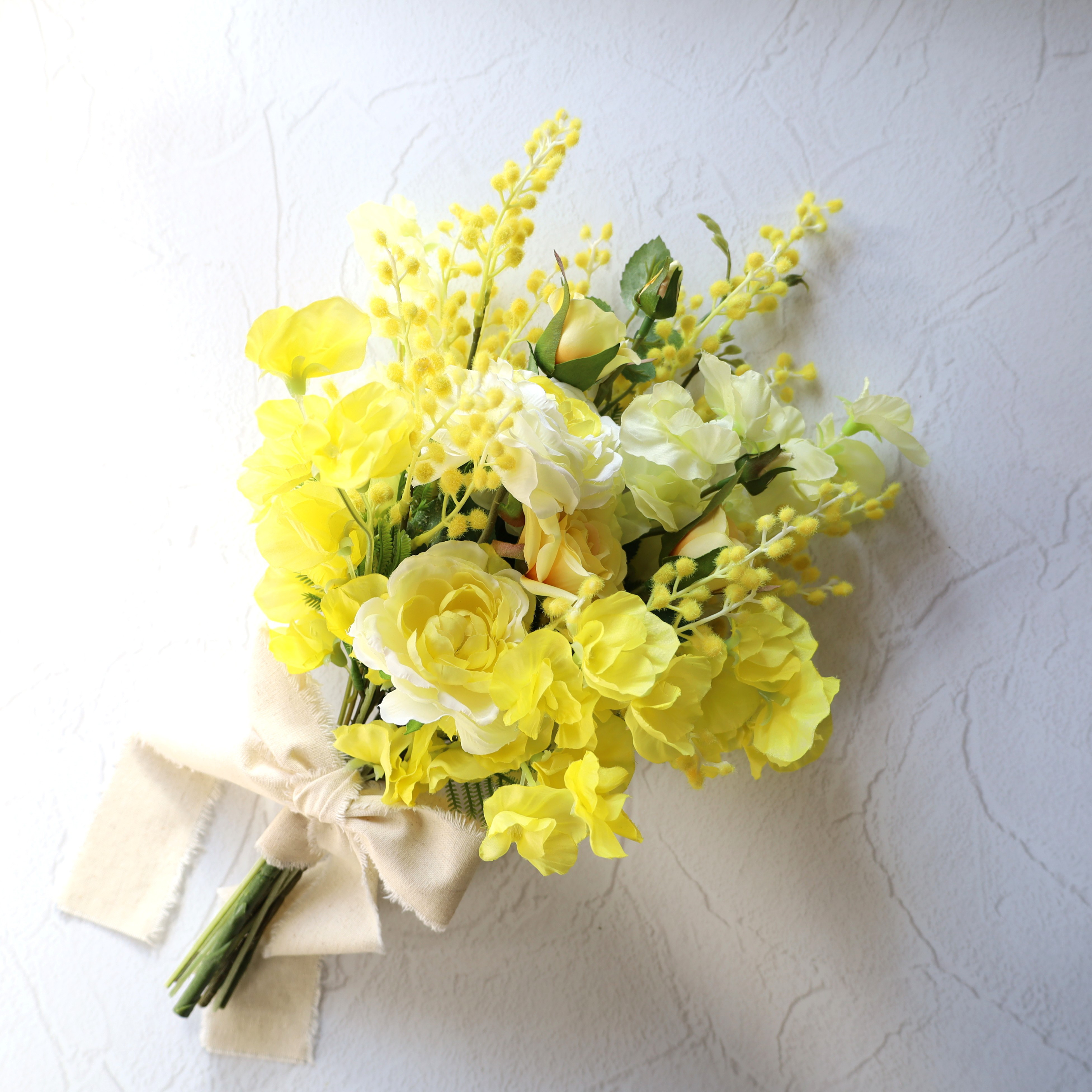 Happyyellowのクラッチブーケ　ミモザブーケ　クラッチブーケ　ブライダル　ウェディング　結婚式　ミモザのブーケ