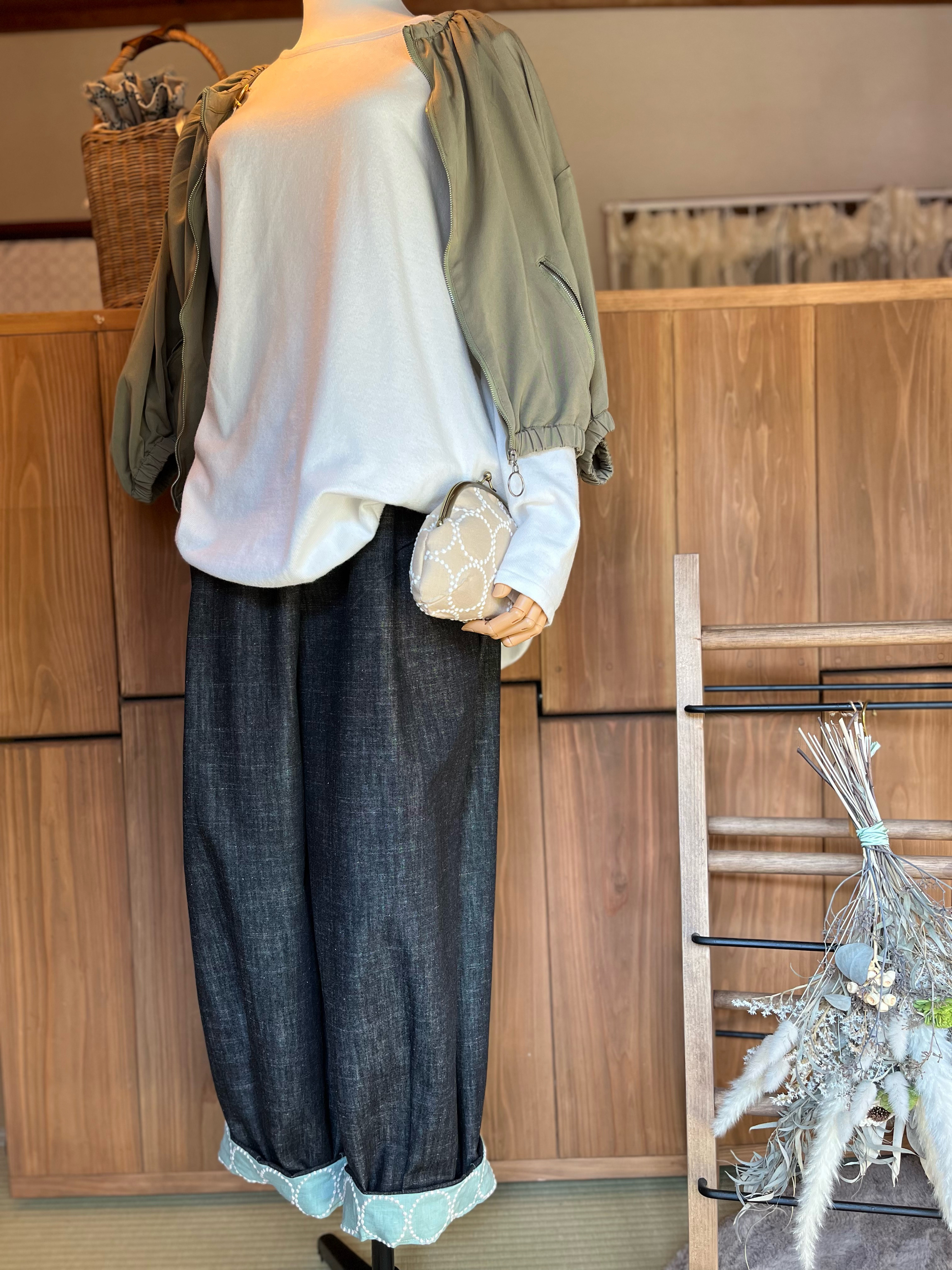 【再販】ミナペルホネン「tambourine」切替デザインのナチュラルパンツ／裾＆ポケットポイント LBU