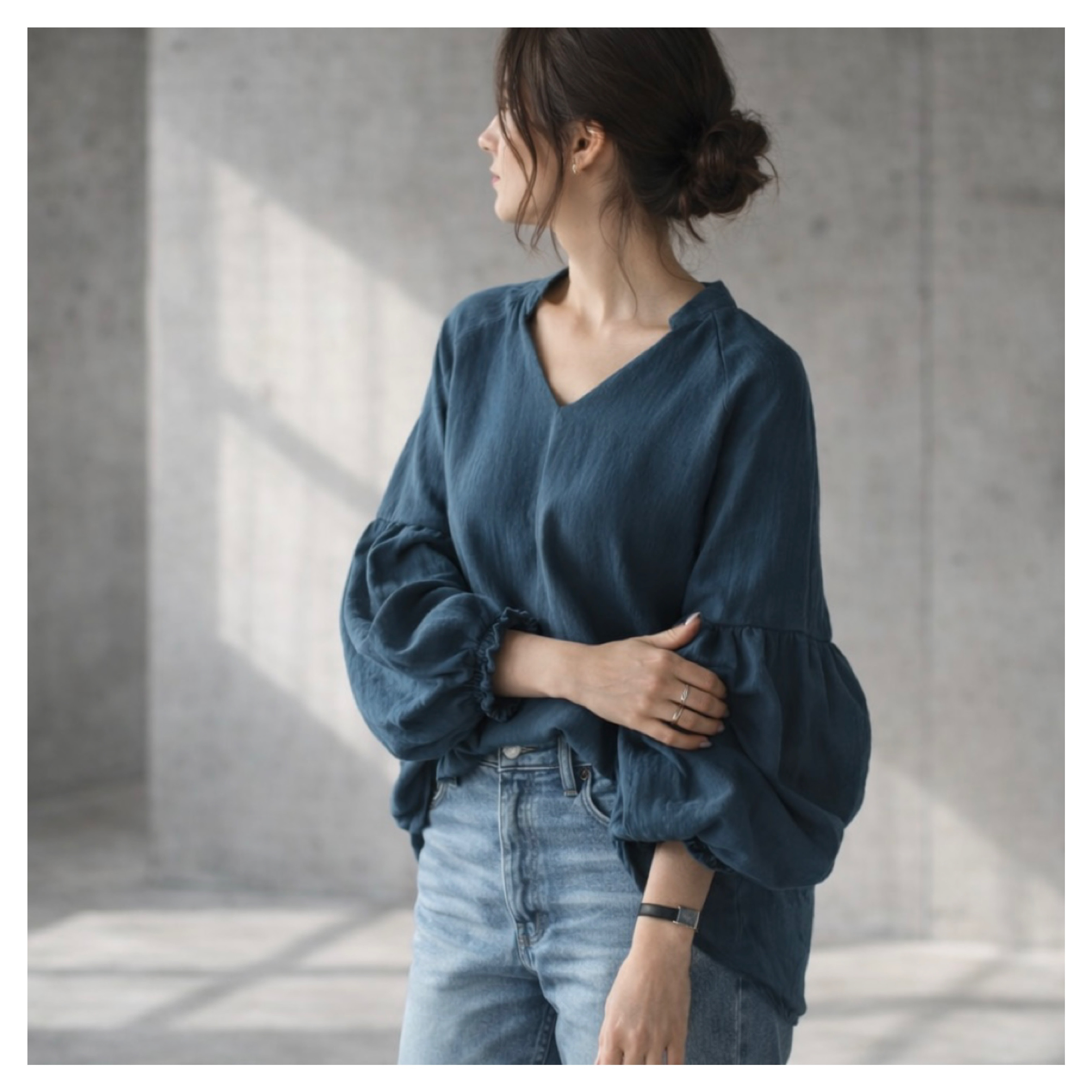 【22色】ふっくら厚さ2倍のとろみダブルガーゼのギャザーボリューム袖のデザイントップス／厚手ダブルガーゼブラウス