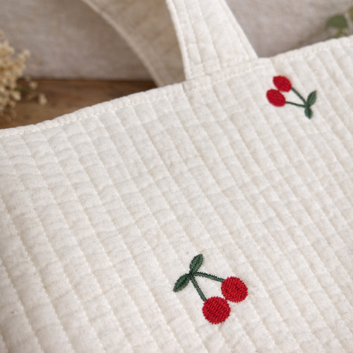 トートバッグ ハンドメイド ヌビキルト さくらんぼ刺繍 入園通学 サブ
