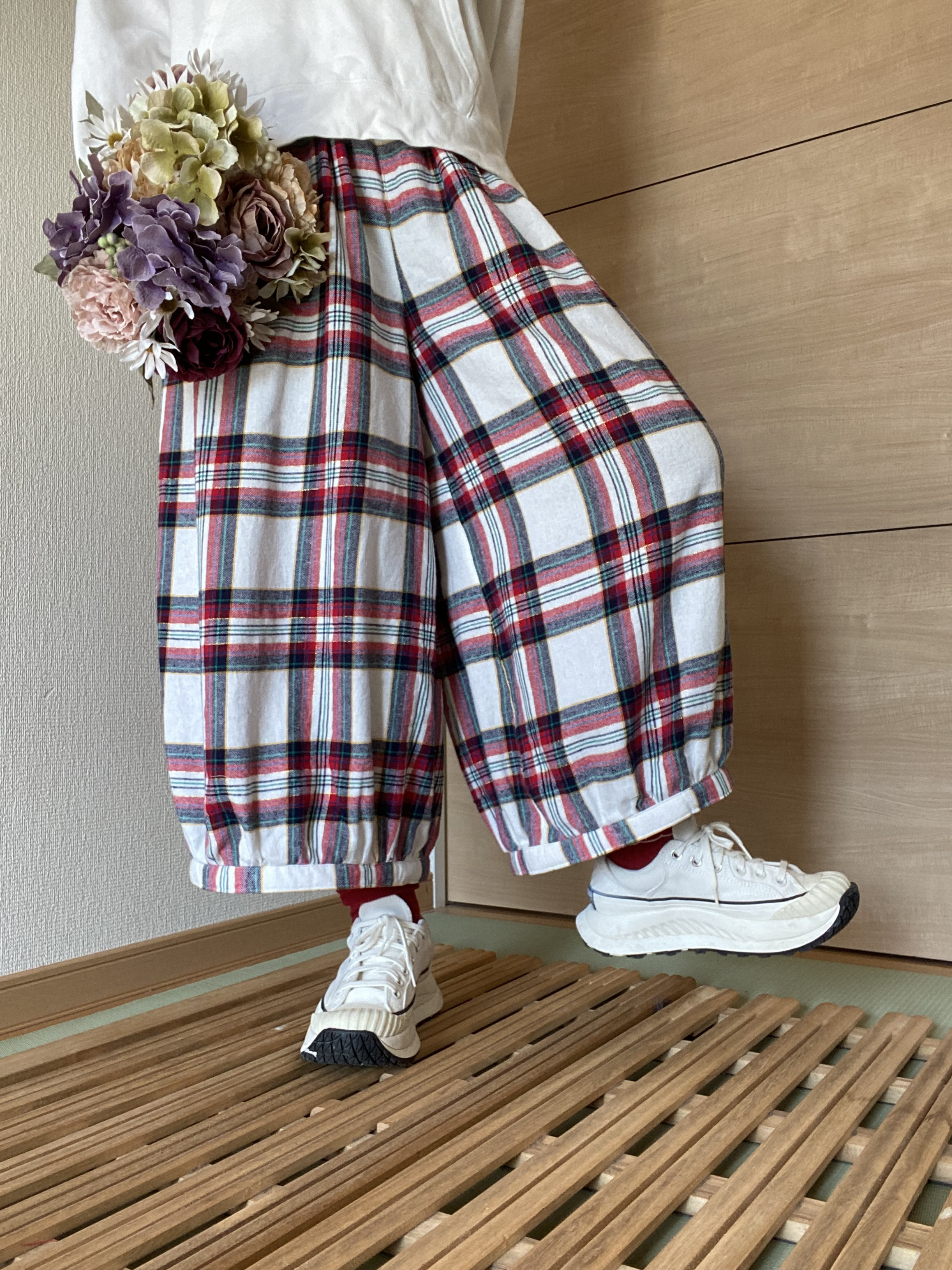 人気❤️☘️【ダボ可愛♡】ぽわんとパンツ大人可愛いオフホワイトチェック生地