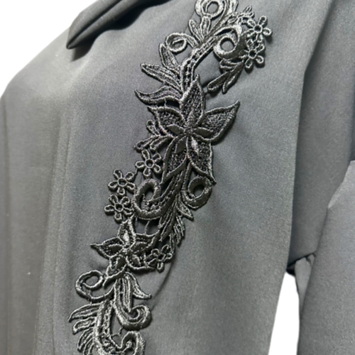 振袖 着物リメイク ドレス 和柄 ワンピース 黒×百合や牡丹や菊 ぽわん