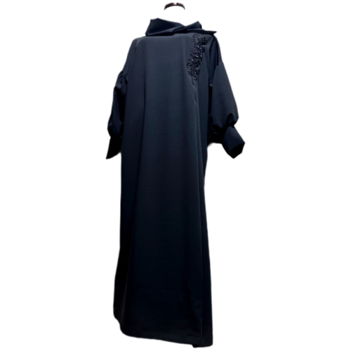 振袖 着物リメイク ドレス 和柄 ワンピース 黒×百合や牡丹や菊 ぽわん