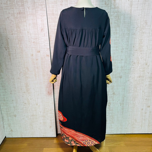 留袖リメイクワンピース❣️郡鶴　一部刺繍4L 着丈126 留袖リメイクワンピース❣️郡鶴 一部刺繍4L 着丈126