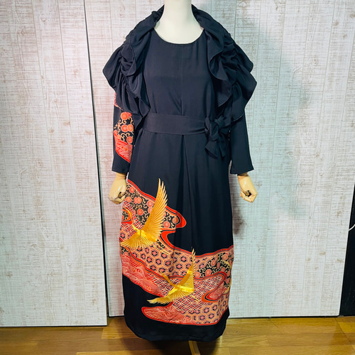 留袖リメイクワンピース❣️郡鶴　一部刺繍4L 着丈126 留袖リメイクワンピース❣️郡鶴 一部刺繍4L 着丈126