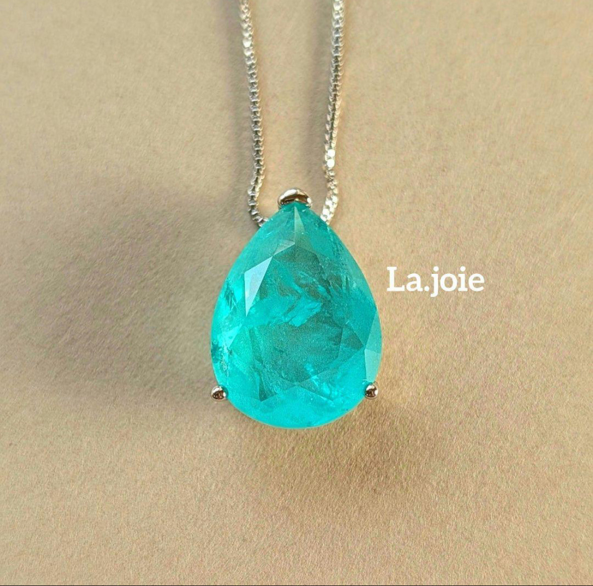 人工宝石 "こぼれる雫 " パライバトルマリン ネックレス