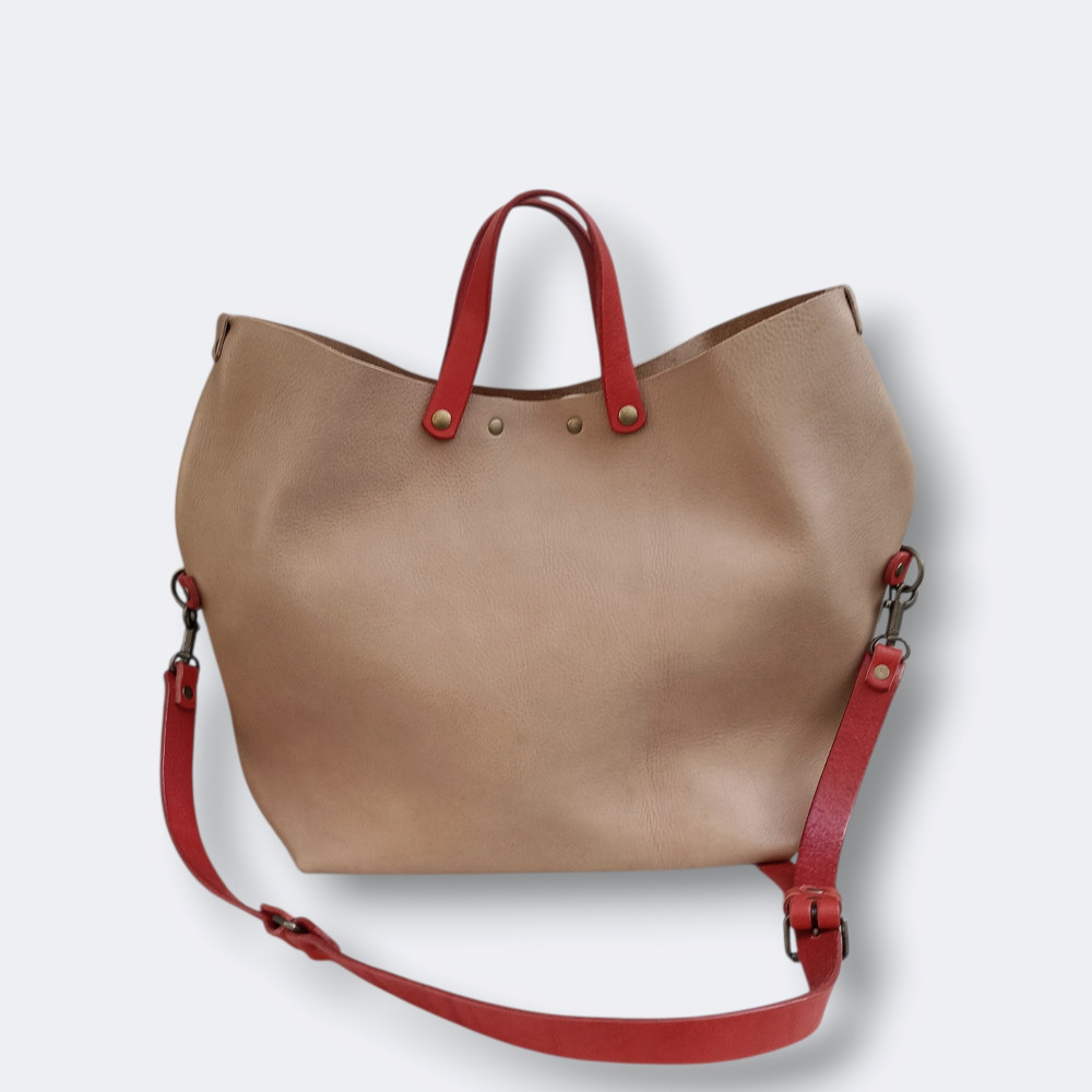 【オリジナルカラー】2つのデザインを楽しめるA4対応2wayレザートートバッグ(M) グレージュ【OR3019M】