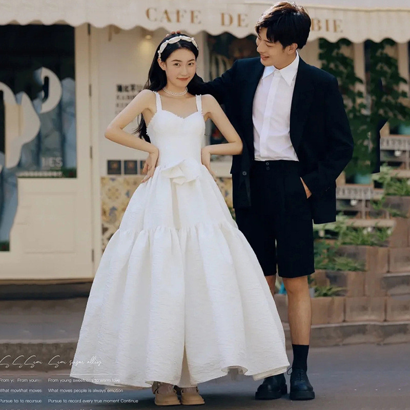 ウェディングドレス 白 黒 ノースリーブ シンプル 韓国風 花嫁 誕生日 成人式 二次会 前撮り お呼ばれ AK823