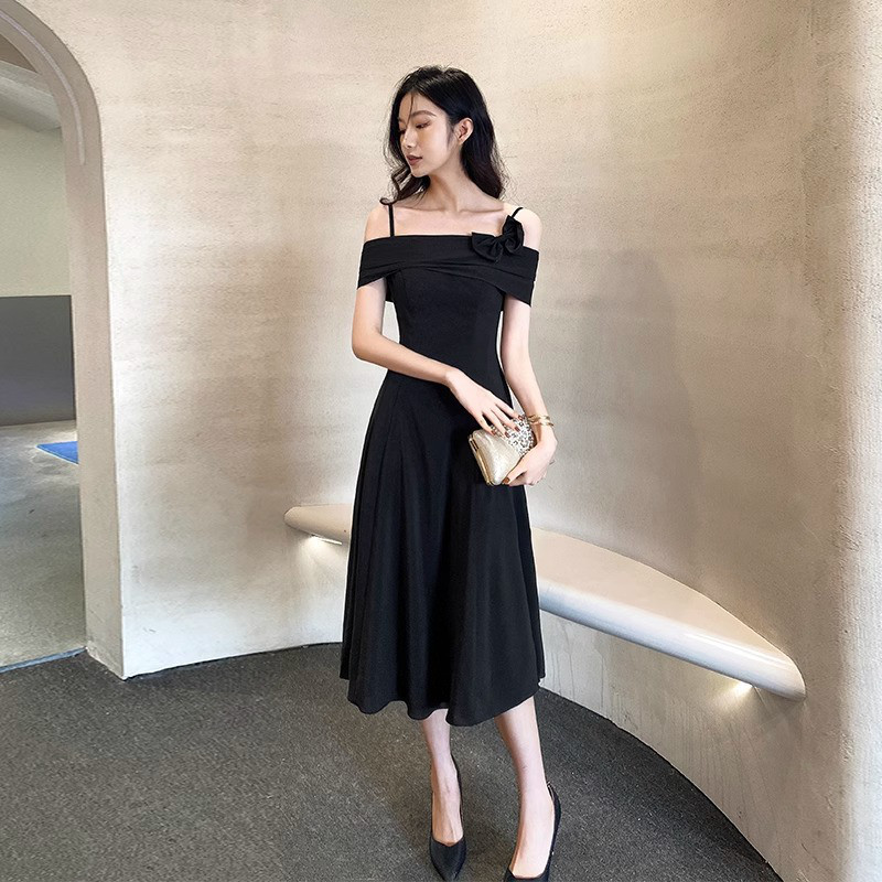 ウェディングドレス 黒 オフショルダー シンプル 韓国風 優雅 誕生日 成人式 二次会 前撮り お呼ばれ AK825