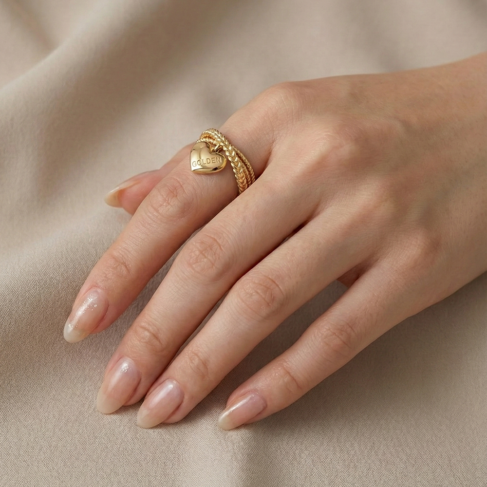 【指先にときめきを】揺れるハートのメッセージリング