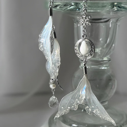 月光人魚の耳飾り【ブルー&レッド】 ピアス（フック・チェーン