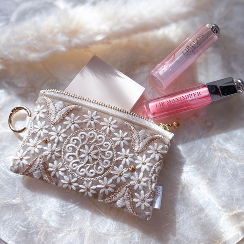 Tomtom様 おまとめ用）リップポーチ ミニポーチ インド刺繍 リボン①