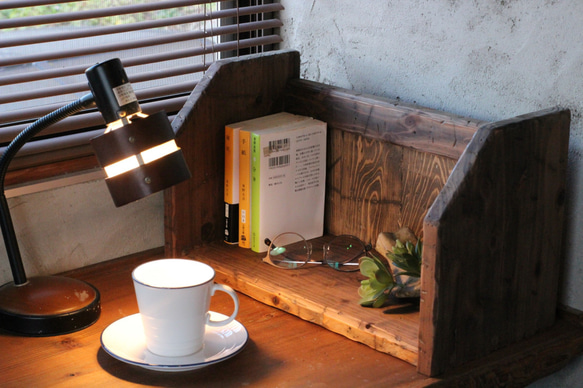 ハンドメイド　ブックシェルフ　ブックスタンド　本立て　アンティーク風　ダメージ ブックシェルフ ブックスタンド 本立て 本棚 アンティーク風 ダメージ