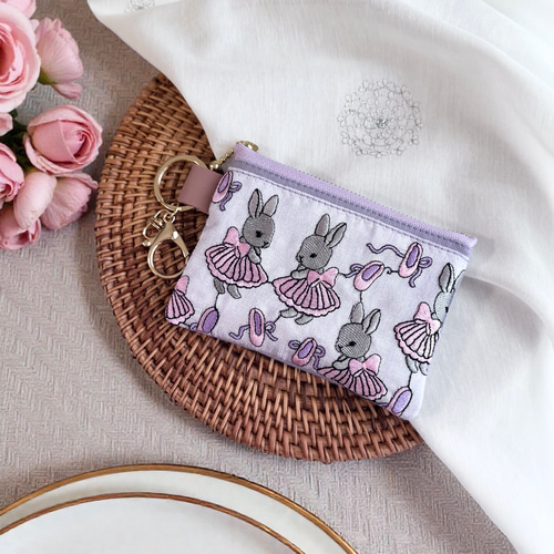 バレリーナうさぎ/インド刺繍×帆布/キーホルダー付きフラットポーチ