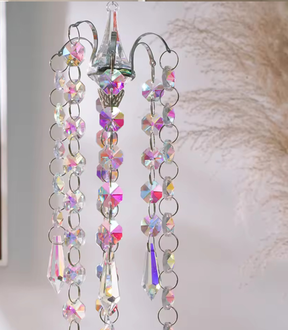 【光を運ぶ】 天使の窓飾り 光輝く エンジェル サンキャッチャー  壁飾り インテリア ＃天使