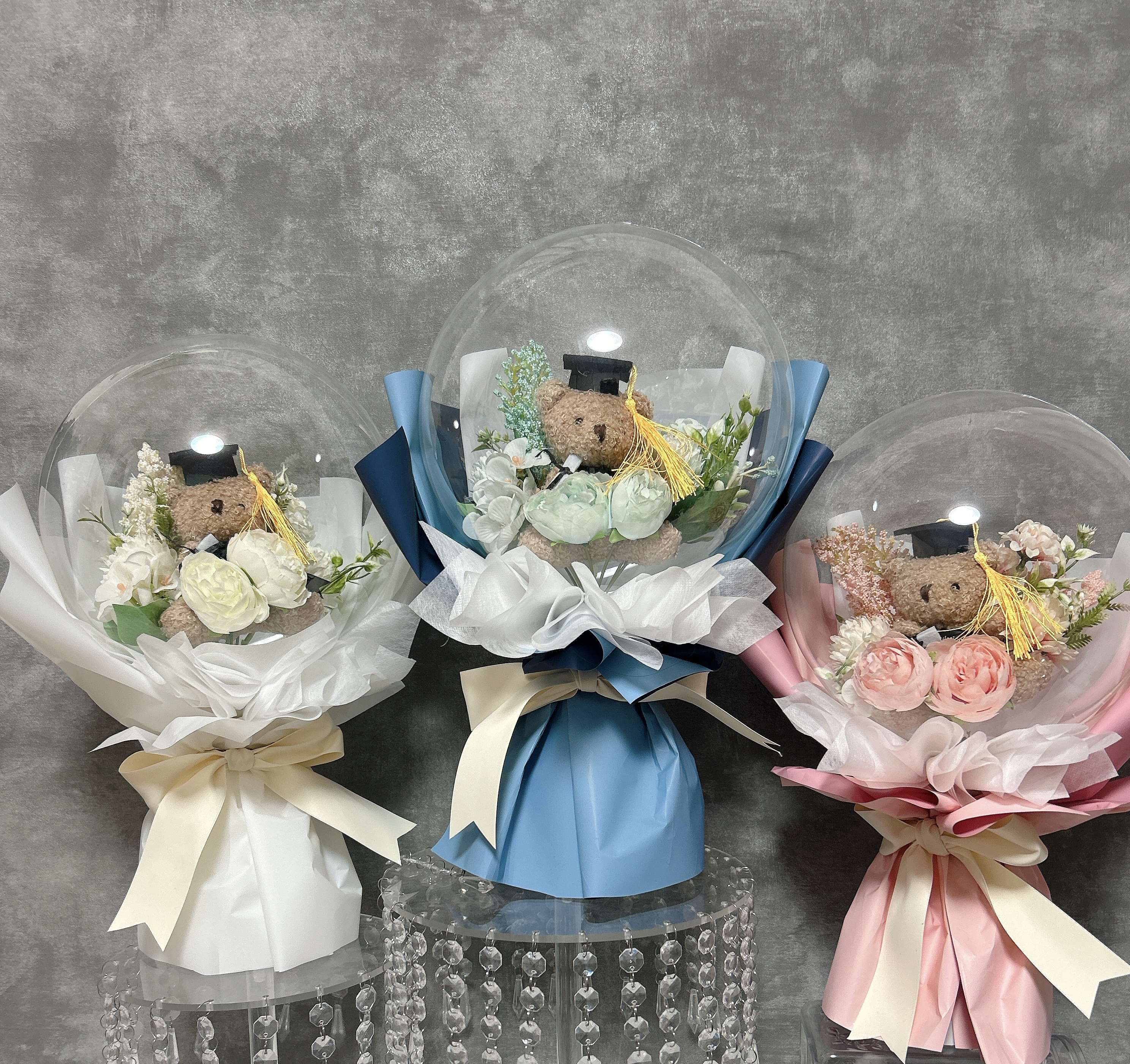 【卒業祝い】くま×バルーンブーケ　メッセージ選べる　3カラー（ピンク/ブルー/ホワイト）バルーンフラワー　バルーンブーケ