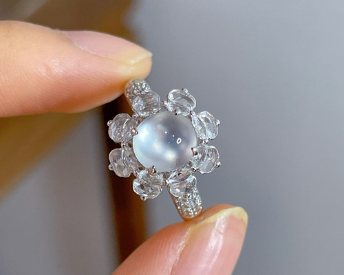 翡翠」K18 天然高氷種ヒスイ 天然ダイヤモンド 上品 忍耐 5月誕生石 本