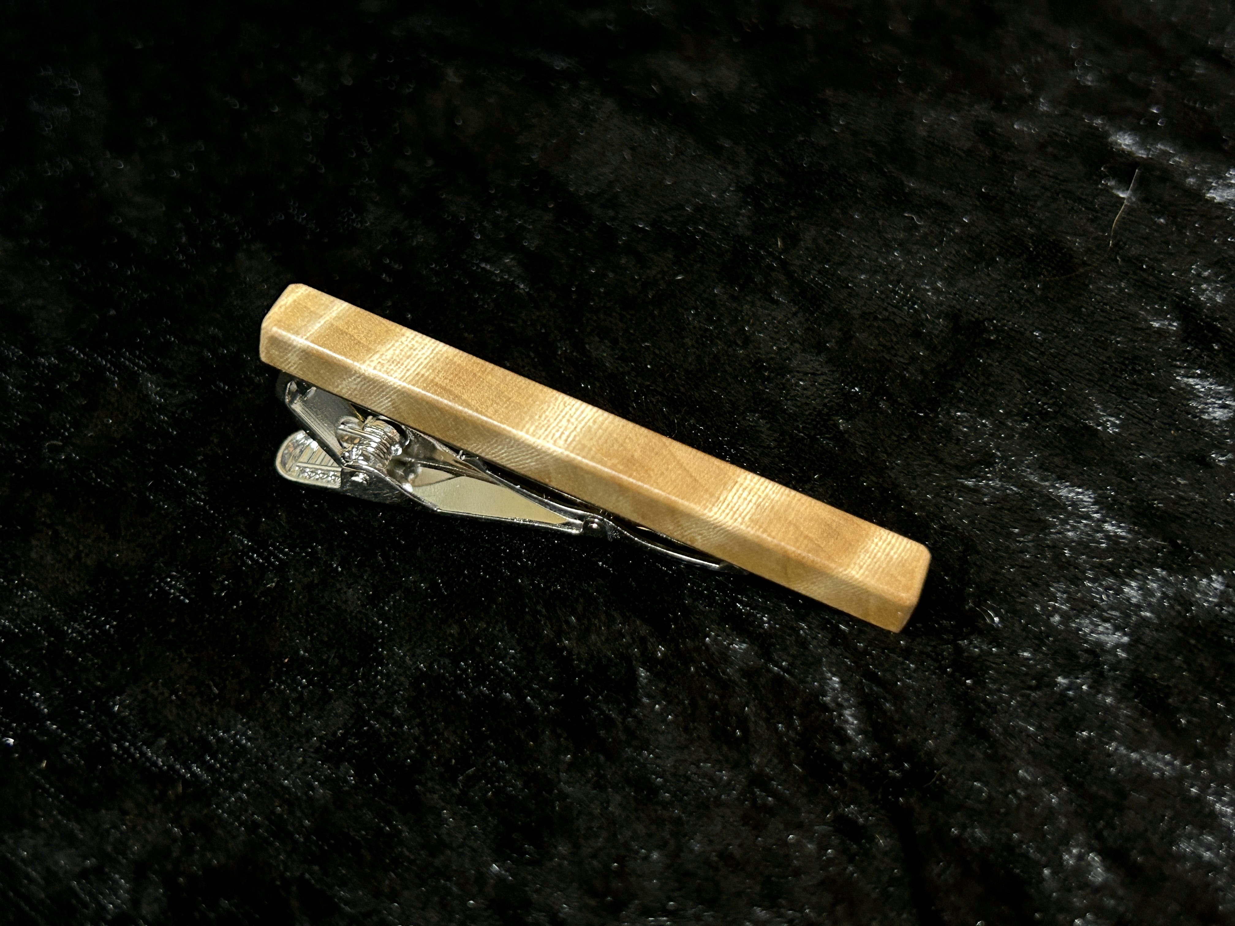 木製ネクタイピン　Tochi A