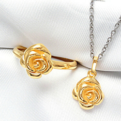 K18：ピルケースペンダント（薬の保全のため内部に硬質ガラス容器付