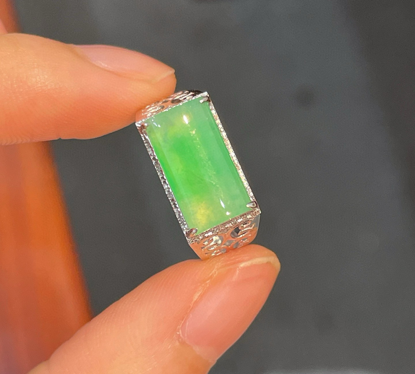 「翡翠」K18 天然ヒスイ　天然ダイヤモンド　上品　忍耐　5月誕生石 本翡翠　A貨　リング 26/1/21 氷緑