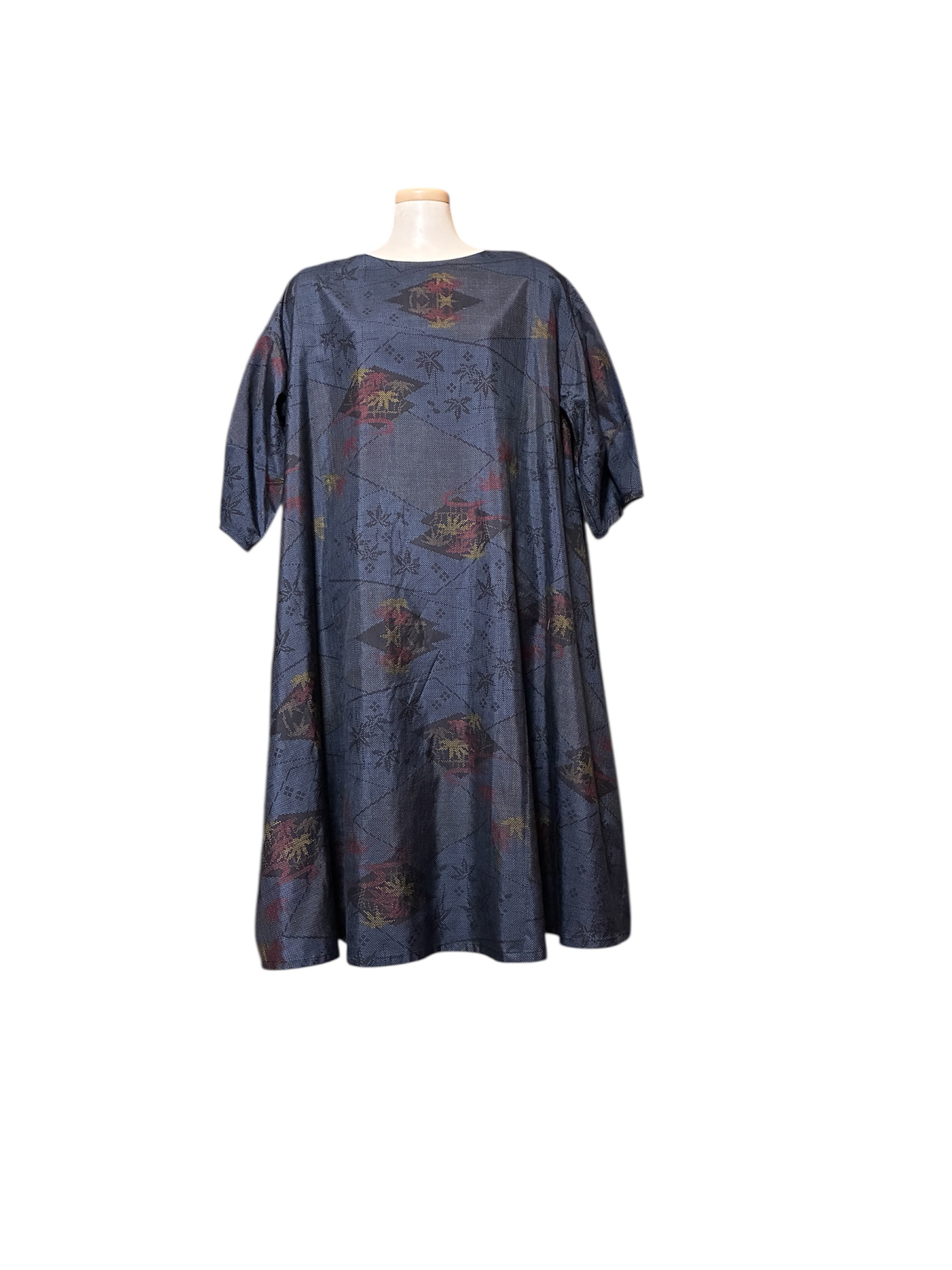 紺地の大島紬／半袖ロングワンピース