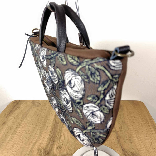 ミナペルホネン/rosyロージィーブラウン/ドミニラウンドショルダー