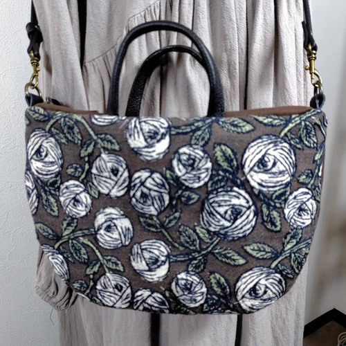 ミナペルホネン/rosyロージィーブラウン/ドミニラウンドショルダー