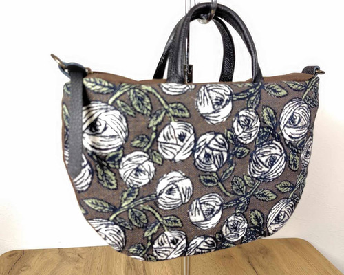 ミナペルホネン/rosyロージィーブラウン/ドミニラウンドショルダー