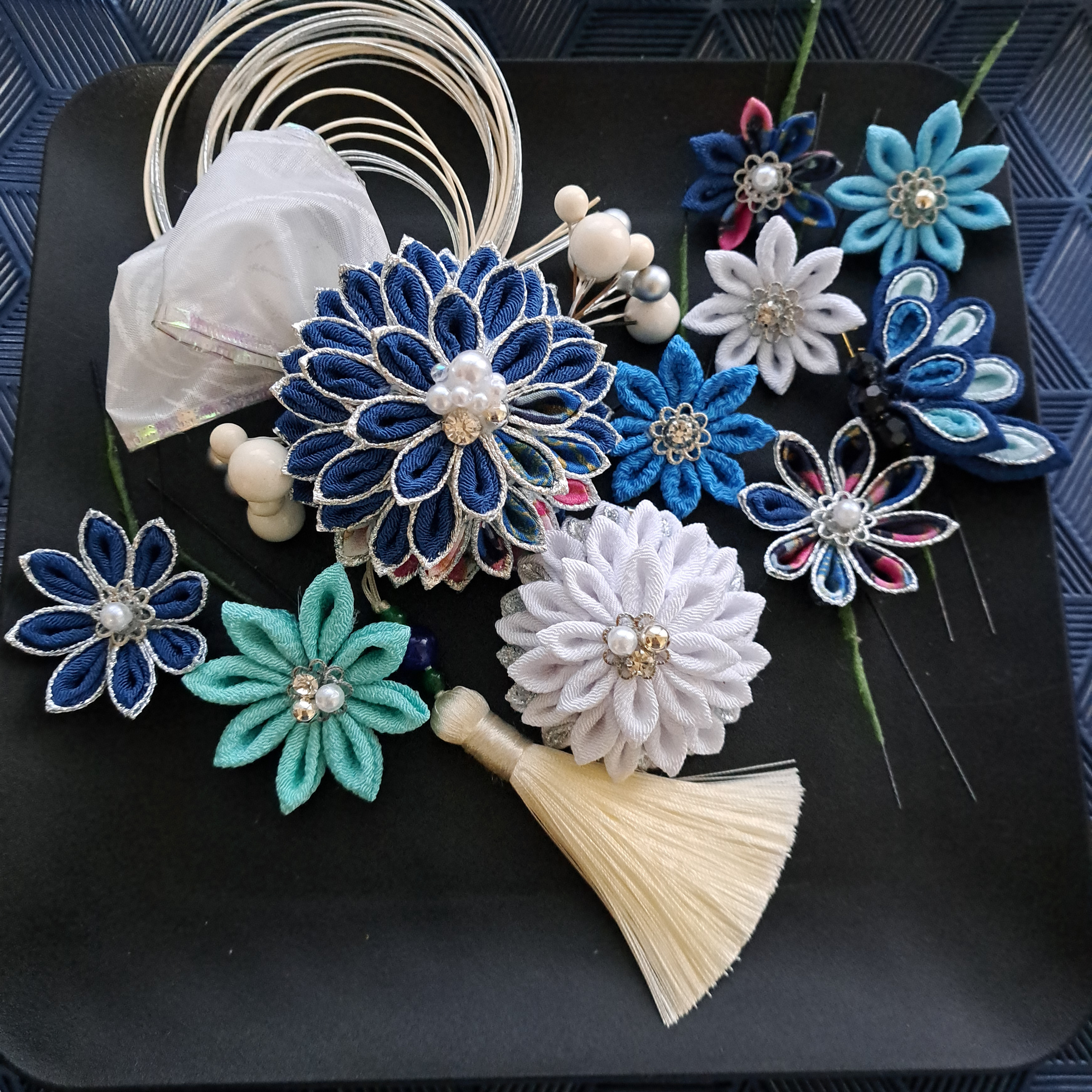 青　シルバー　和装髪飾りセット つまみ細工蝶々