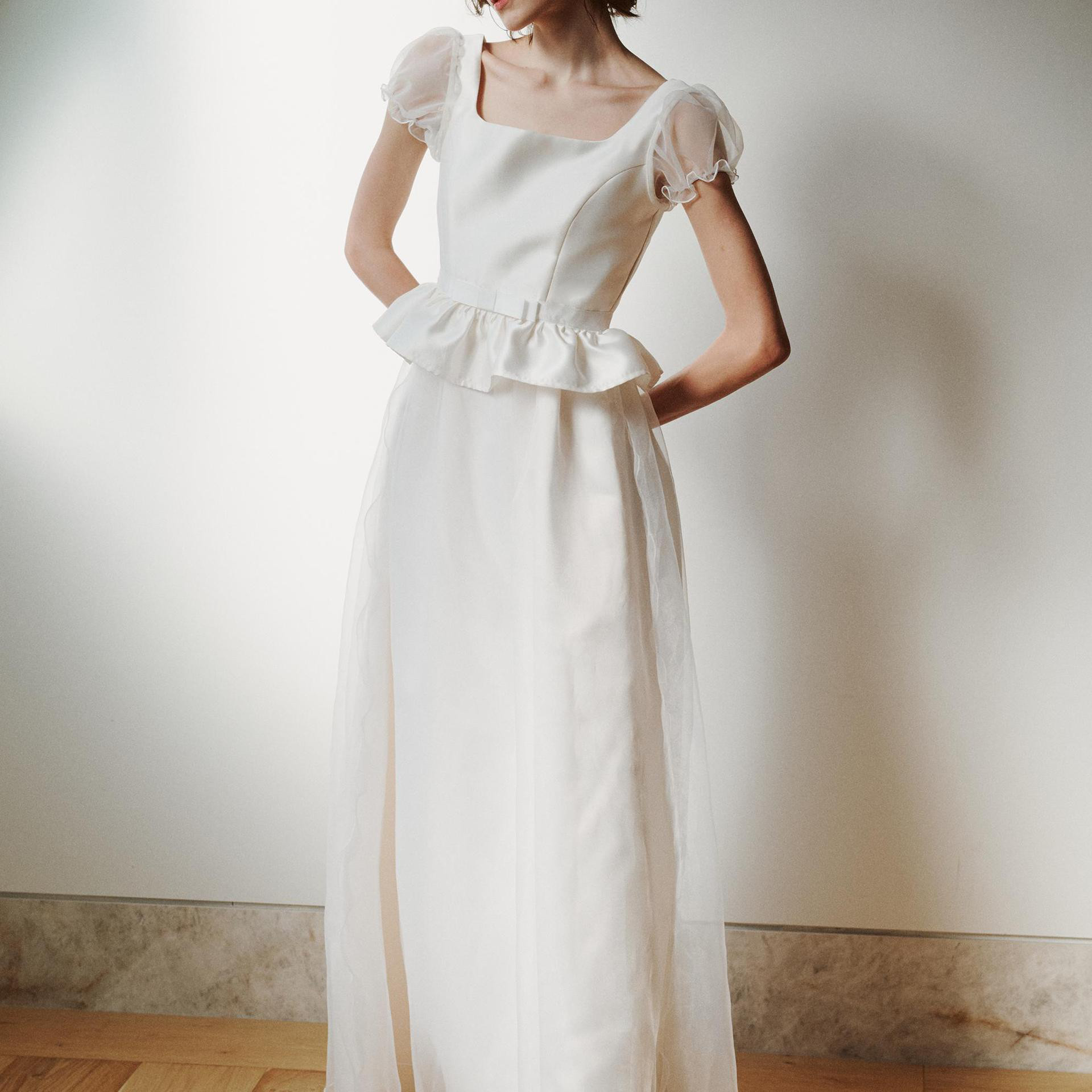 高級感 白 黒 サテン パーティードレス シンプル 韓国風 花嫁 誕生日 成人式 前撮り HL1329