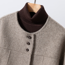 簡約時尚的雙面羊毛短外套，奶茶色（260109-1） 第2張的照片